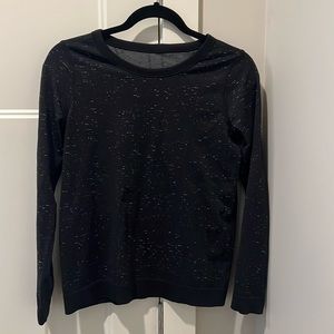 Lululemon top. Women’s size small.